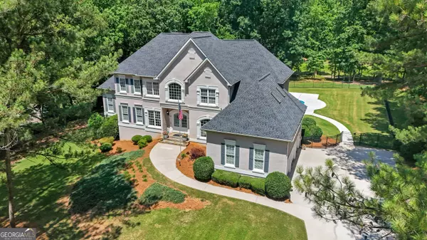 45 Cloister CV, Newnan, GA 30265