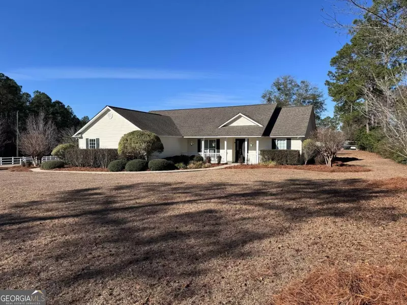 24 Jackson Hill RD, Hazlehurst, GA 31539