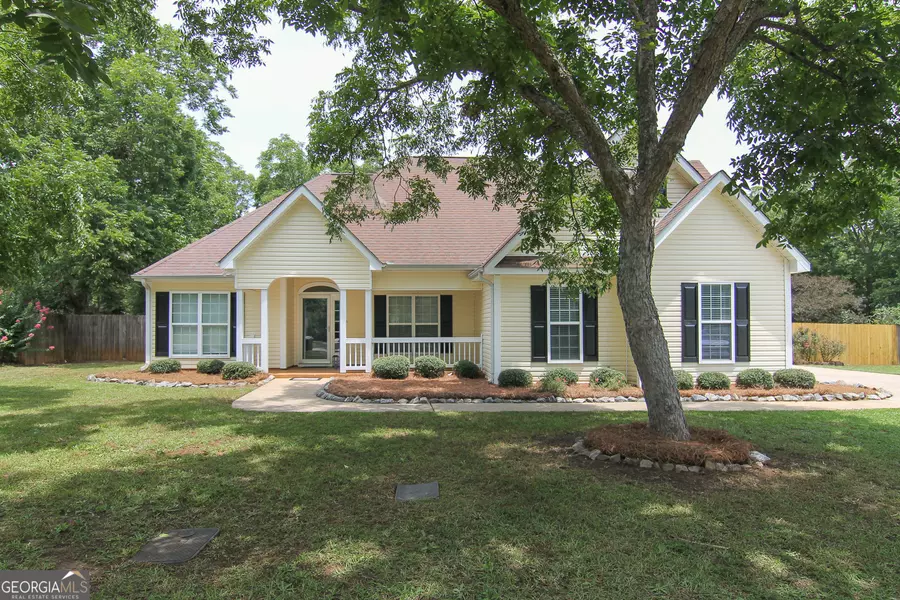 211 Duke LN, Kathleen, GA 31047