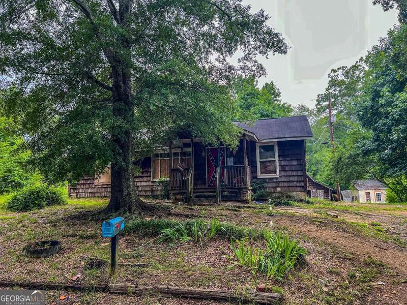 6 W Point DR SE, Lindale, GA 30147