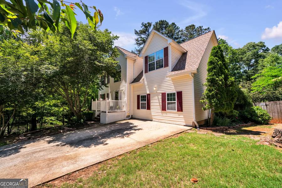 90 Bentgrass CT, Dallas, GA 30157