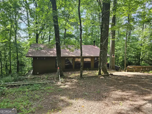 671 Amber LN, Ellijay, GA 30540