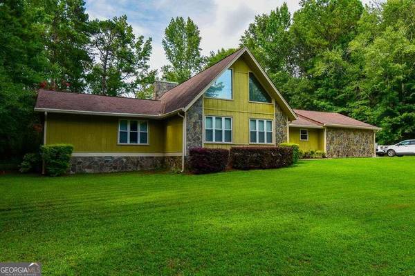 215 Mapledale TRL,  Sharpsburg,  GA 30277