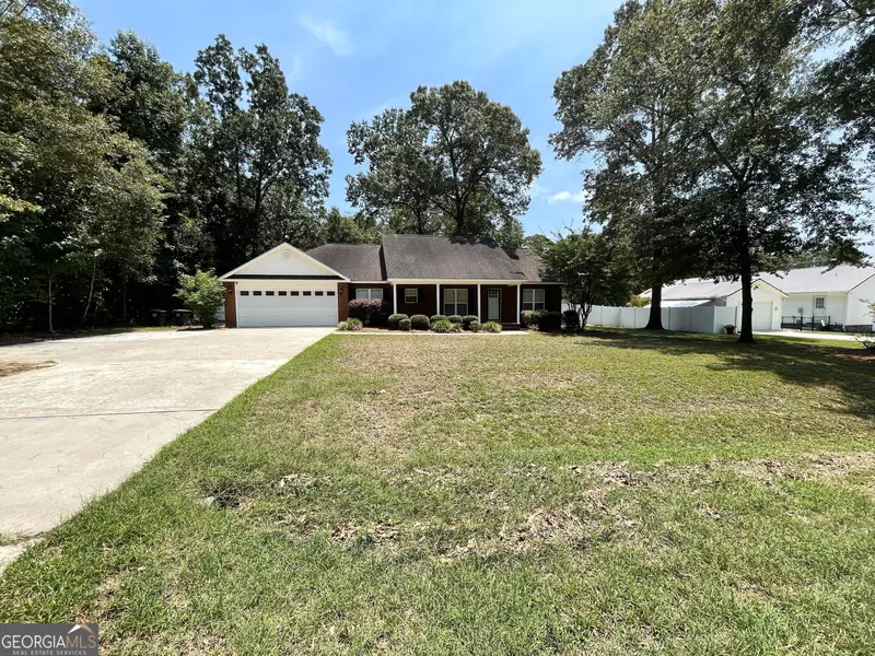 127 Jeanne DR, Cochran, GA 31014