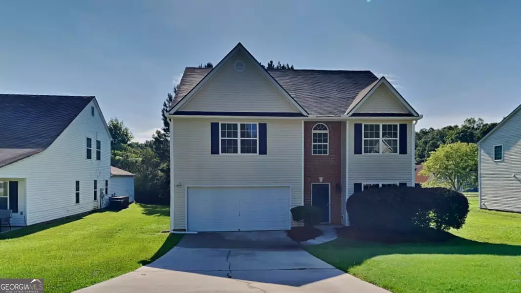 8364 Milam LOOP, Fairburn, GA 30213