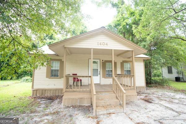 1404 Hazel ST, Waycross, GA 31501