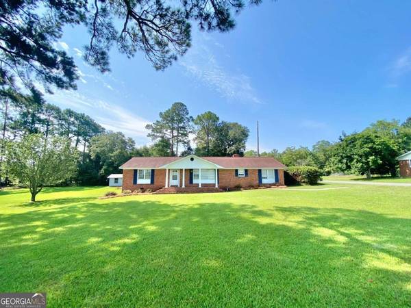 476 Collins RD, Lyons, GA 30436