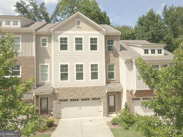 2810 White Oak LN, Decatur, GA 30032