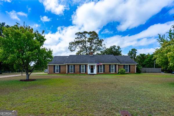 303 Woodfield CIR, Lagrange, GA 30240