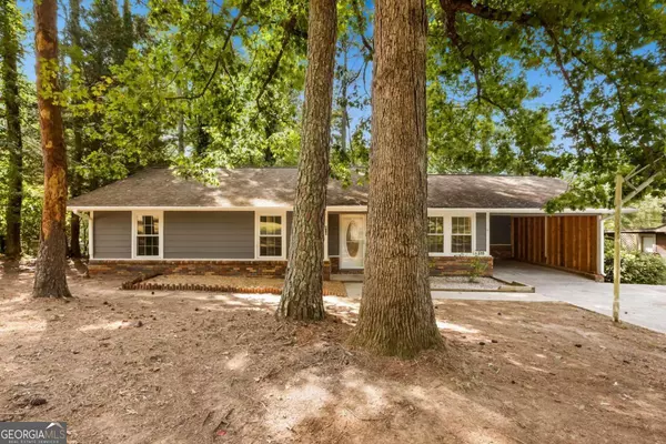 615 Pine Oaks DR, Tunnel Hill, GA 30755