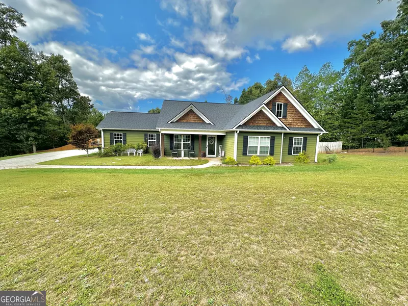 8820 Grassy Knoll LN, Clermont, GA 30527