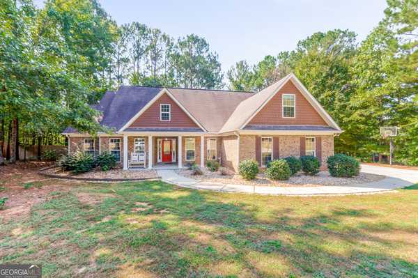 146 Brittany LN, Senoia, GA 30276