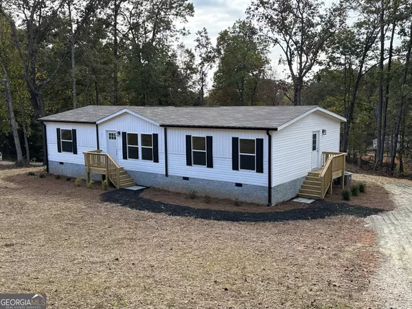 35 Manley TER, Royston, GA 30662