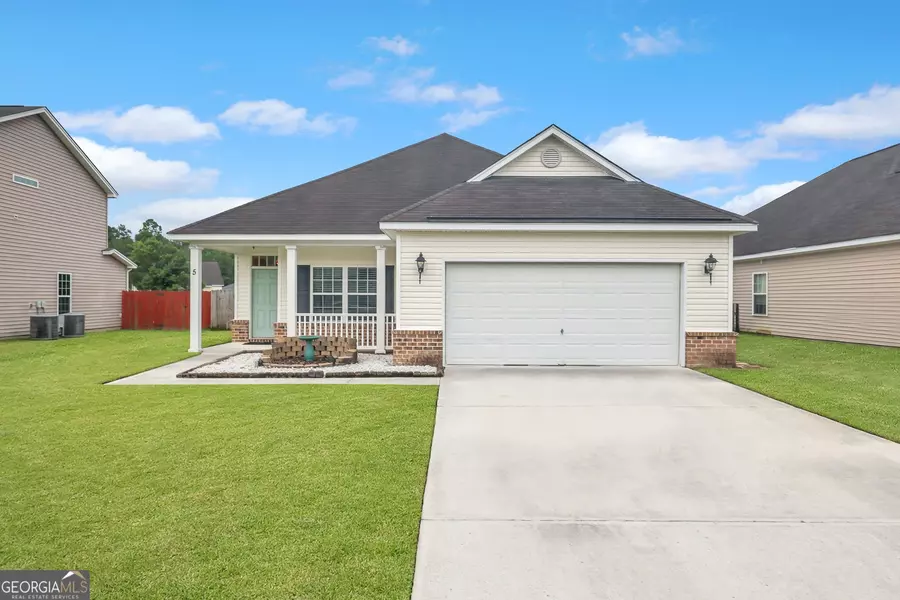 5 Twin Oaks PL, Savannah, GA 31407