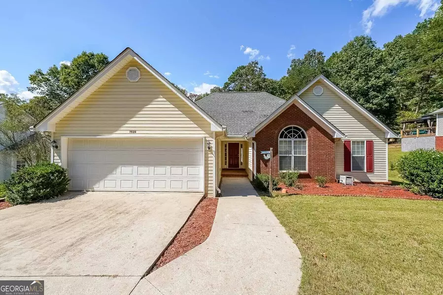 7526 Chestatee LN, Murrayville, GA 30564