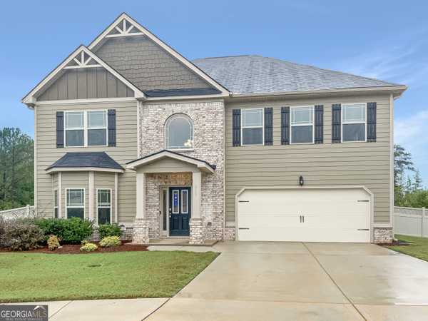 210 Brookview DR, Newnan, GA 30265