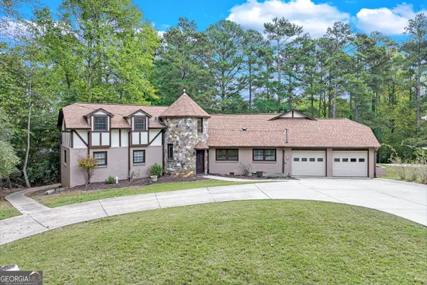 6644 Crestwood Peninsula, Flowery Branch, GA 30542