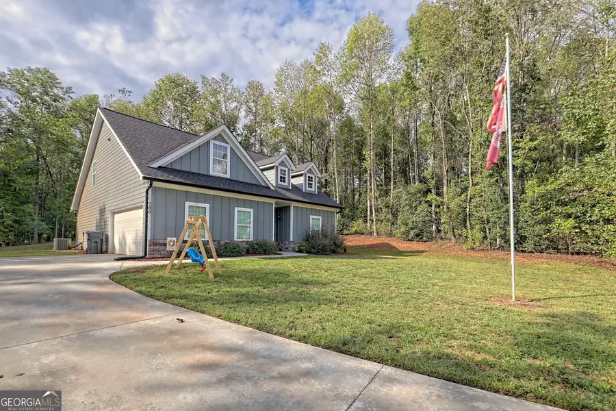 200 Pleasantdale DR, Demorest, GA 30535