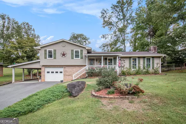 25 Cedar Lane North, Newnan, GA 30263