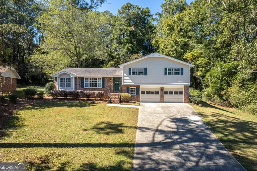 4454 Bending River TRL SW, Lilburn, GA 30047