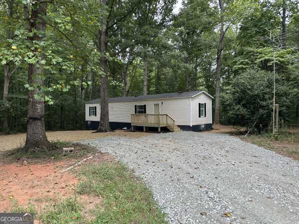 17 Turtle Creek LN, Commerce, GA 30530