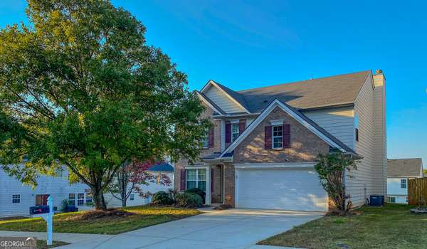 2090 Black Oak LN, Ellenwood, GA 30294