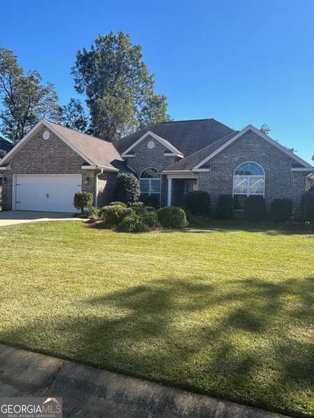 104 Abbotsbury LN, Warner Robins, GA 31088