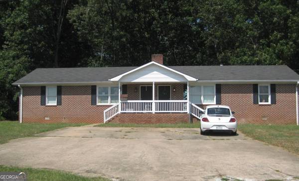 1370 Aiken RD, Bogart, GA 30622