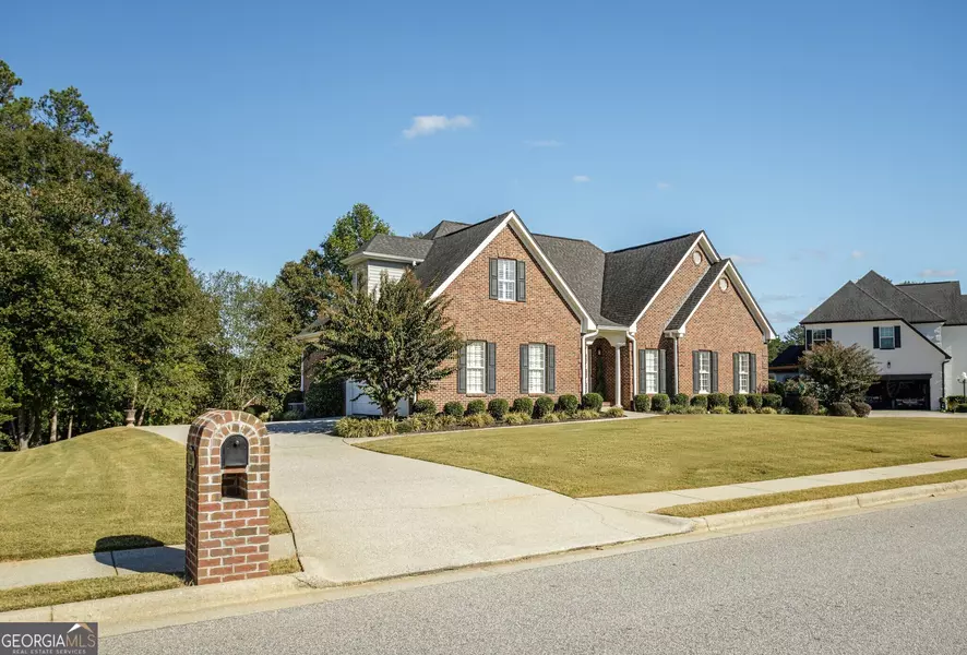 407 Mallory CIR, Loganville, GA 30052