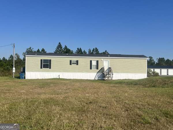 435 Elmer Thrift, Waycross, GA 31503