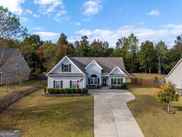 5641 Wooded Valley WAY, Flowery Branch, GA 30542