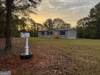 21 Trailer Park Rd, Hartwell, GA 30643