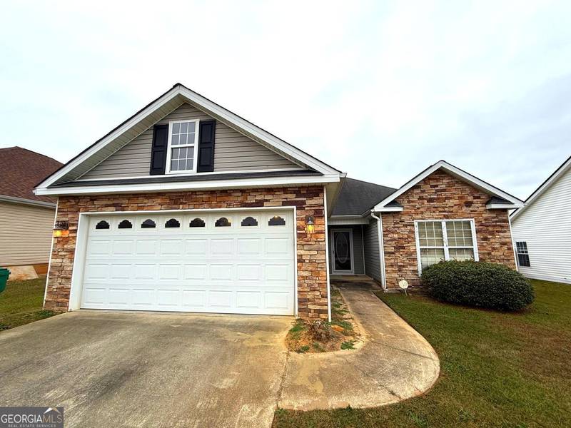 411 Cranesbill DR, Bonaire, GA 31005