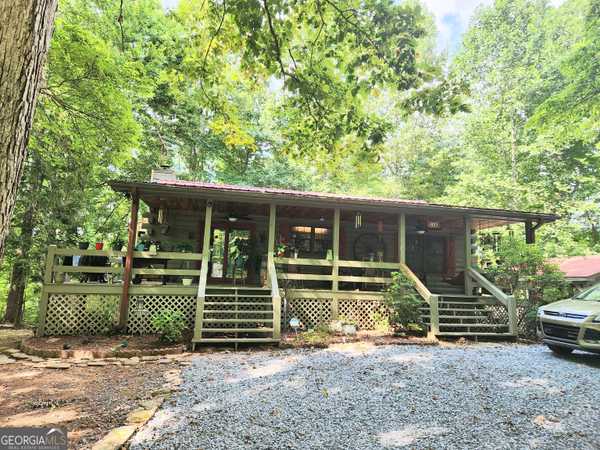 266 Blue Bird LN, Blue Ridge, GA 30513