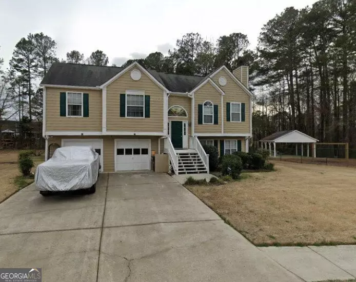 3401 Lochness LN, Powder Springs, GA 30127