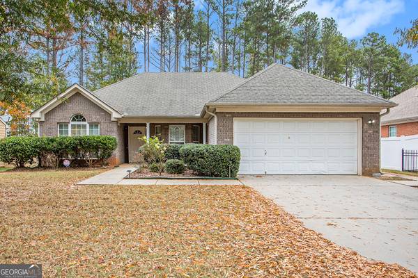 8 Victoria DR, Fairburn, GA 30213