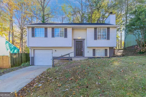 2076 Scarbrough DR, Stone Mountain, GA 30088