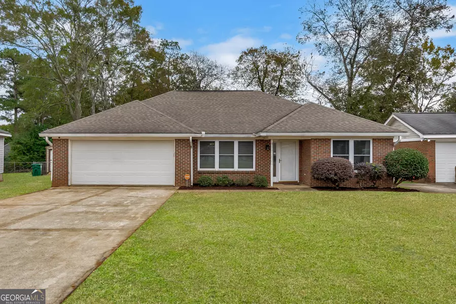 124 Stepping Stone LN, Albany, GA 31721