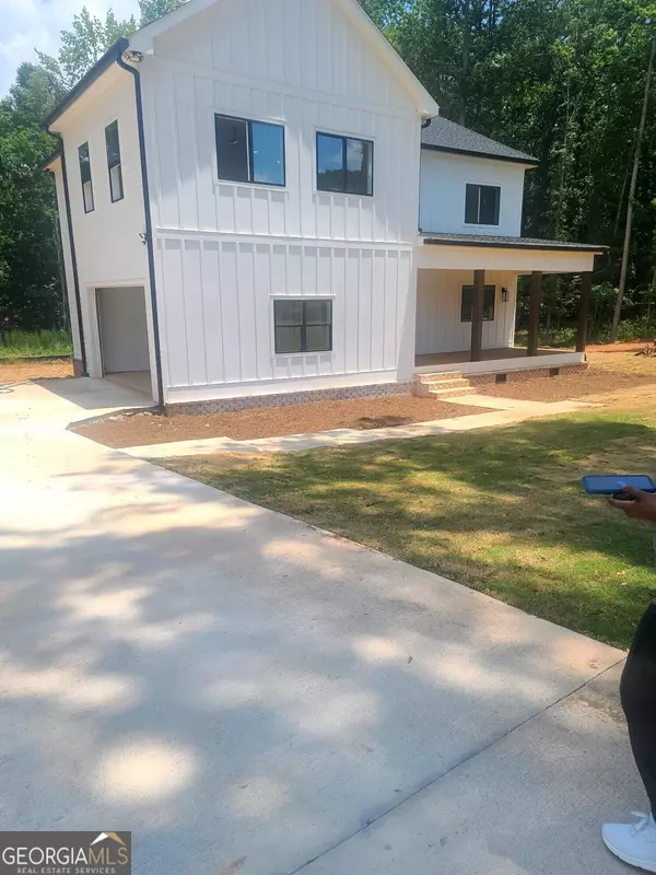 105 Lake Chase DR S, Griffin, GA 30224