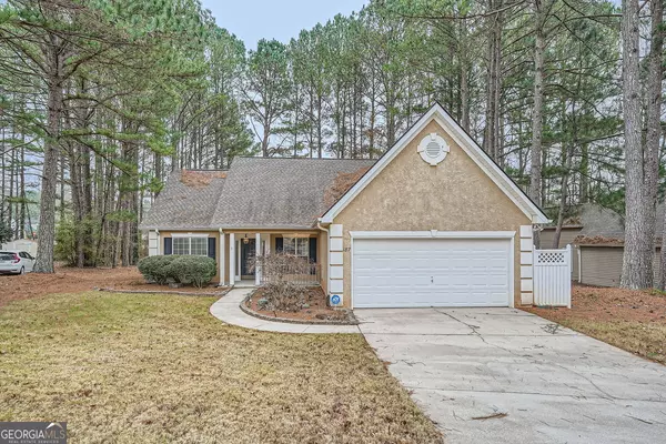 187 Kingsbrook CIR, Newnan, GA 30265