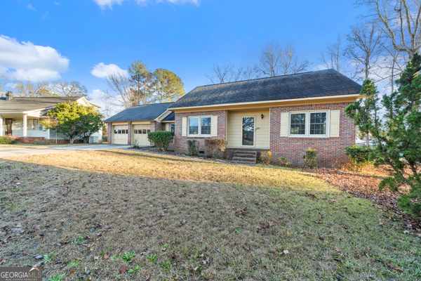 1952 Twin Oaks DR, Milledgeville, GA 31061