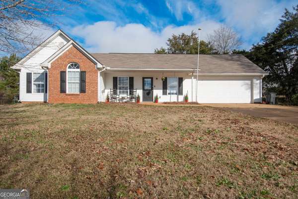 16 Savannah Place DR, Lagrange, GA 30240