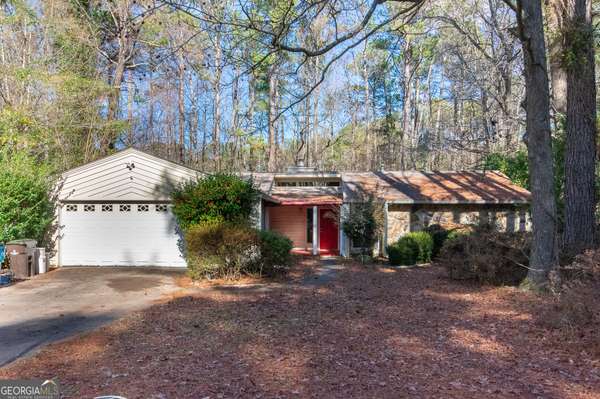 218 Groveland DR, Peachtree City, GA 30269