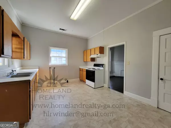 Winder, GA 30680,12 E New ST