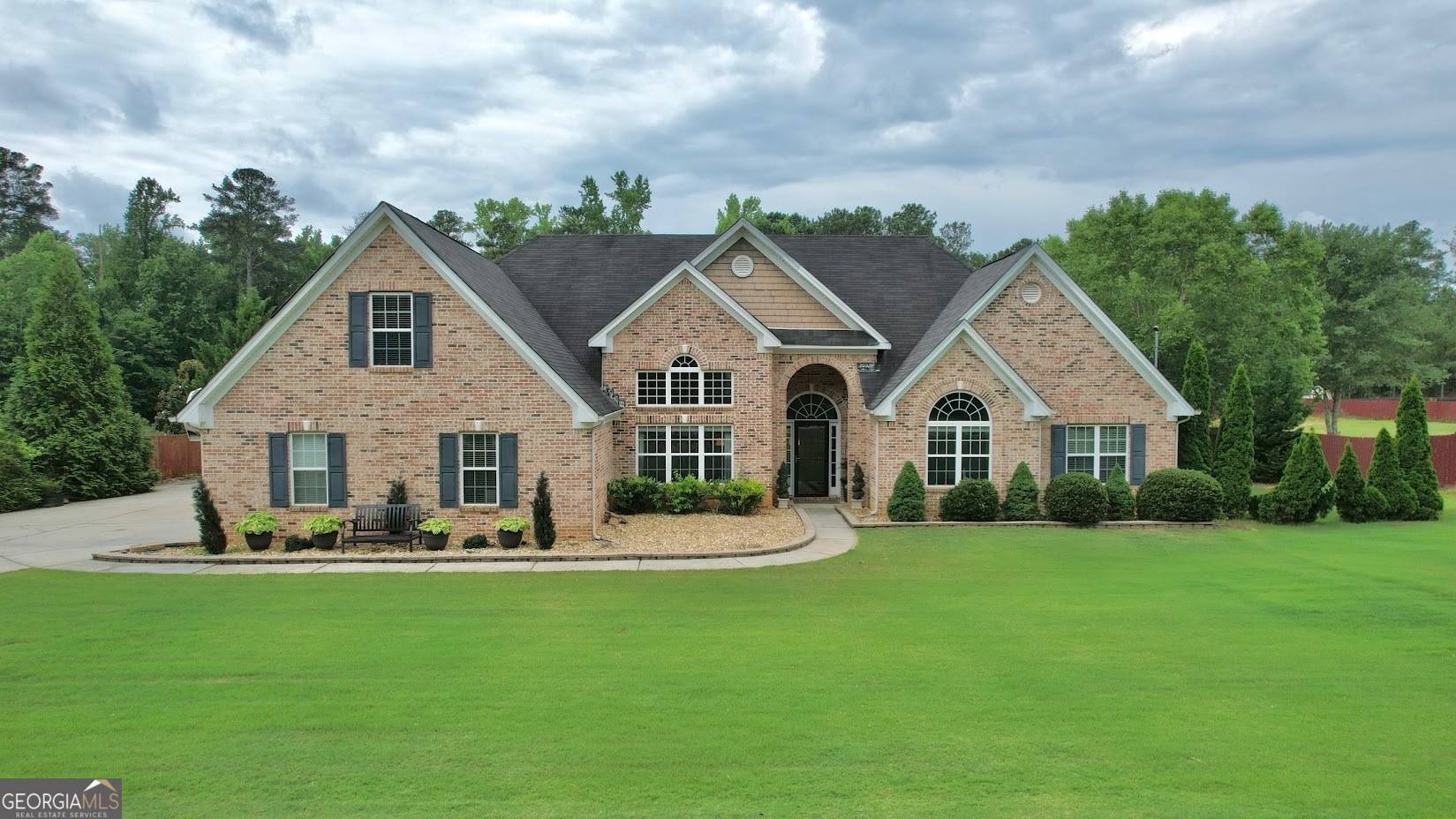 2022 Standing Rock RD, Senoia, GA 30276