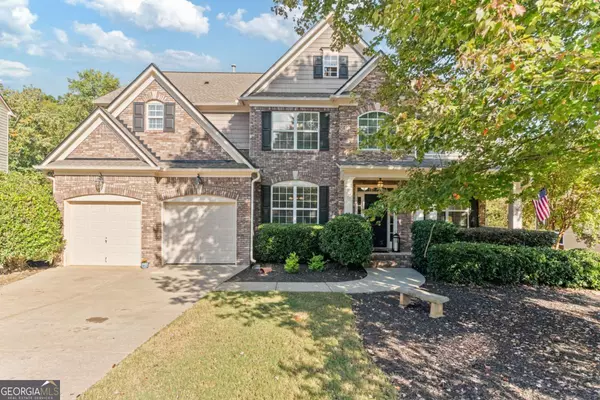 935 Island Bluff LN, Buford, GA 30518