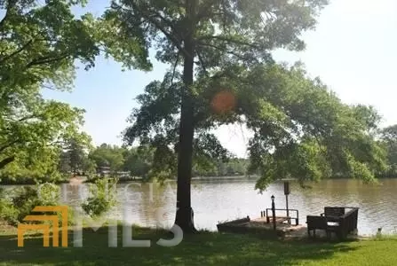 Jackson, GA 30233,100 S River BND