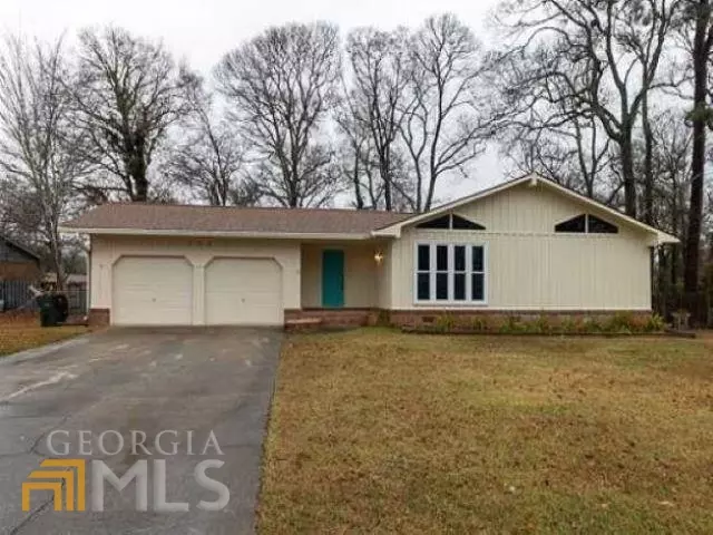 303 Gawin DR, Warner Robins, GA 31093