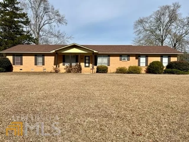 40 Daniel ST, Metter, GA 30439