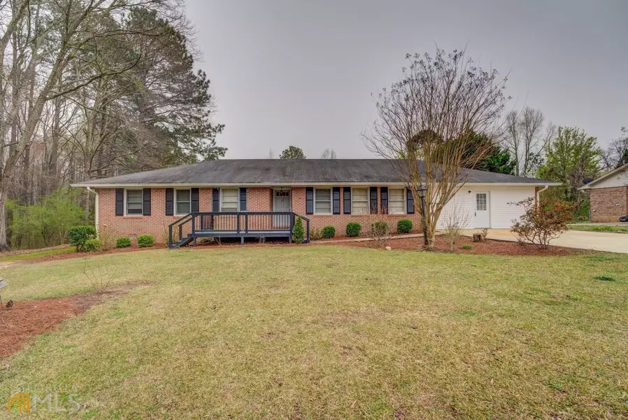 204 Mckinley DR, Griffin, GA 30224